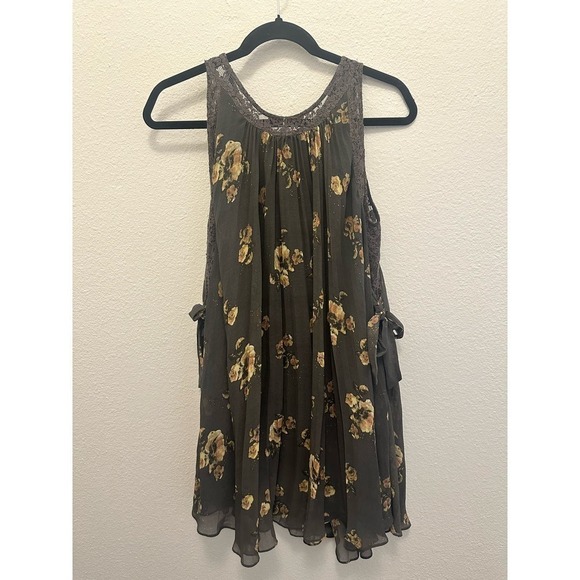 Free People Gray floral Dress, Women’s size XSmall, ties at side, D27 - Picture 7 of 8